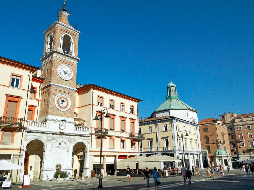 Piazza Tre Martiri景点图片