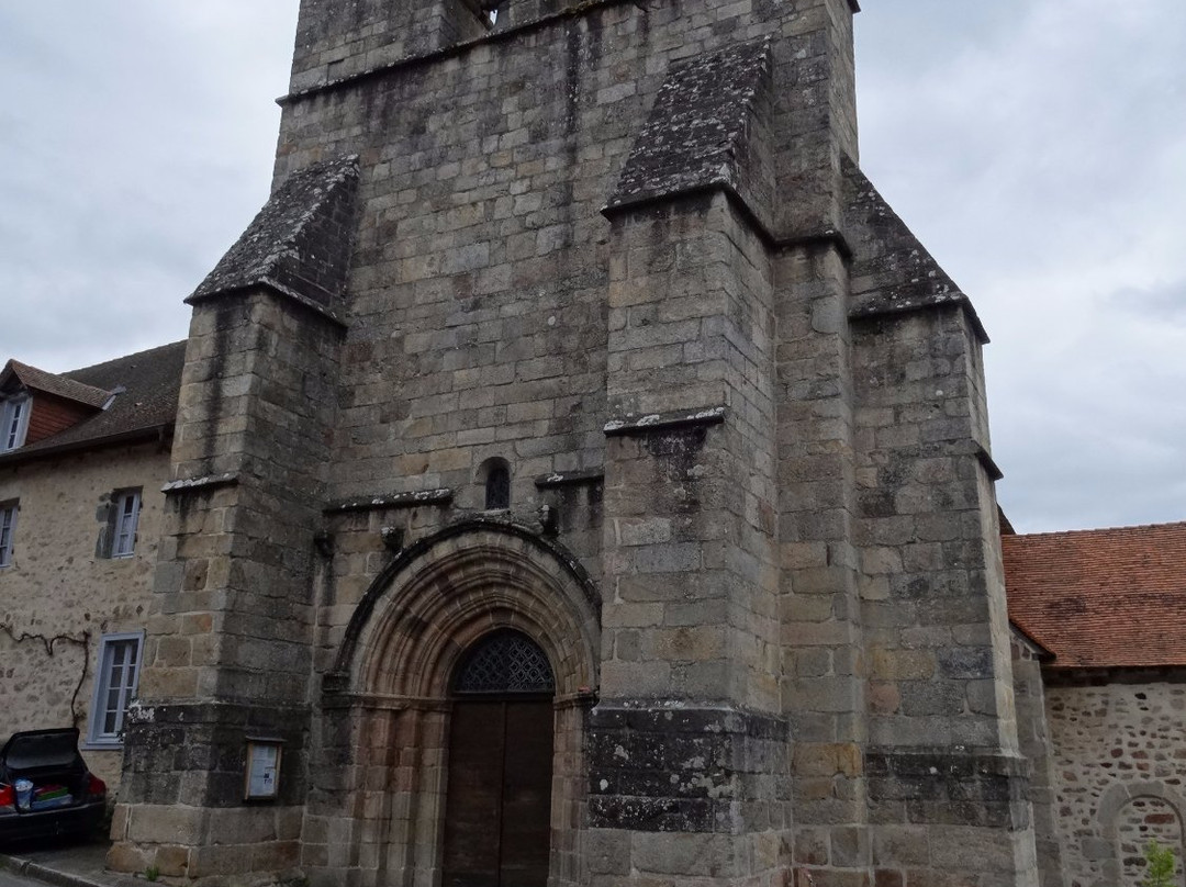 Eglise de Saint-Priest-Ligoure景点图片