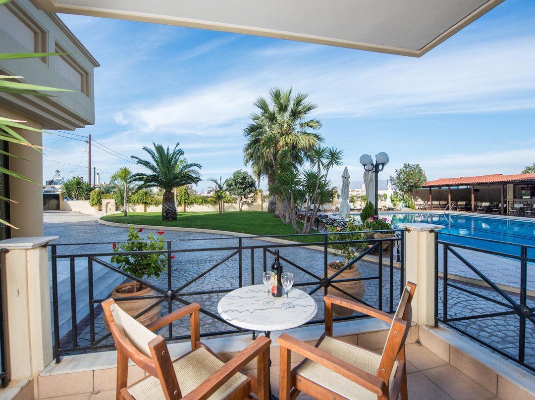 米缇洛斯公寓酒店