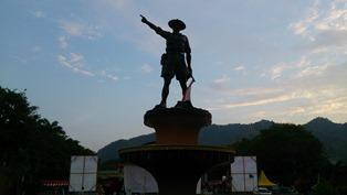 Nani Wartabone Monument景点图片