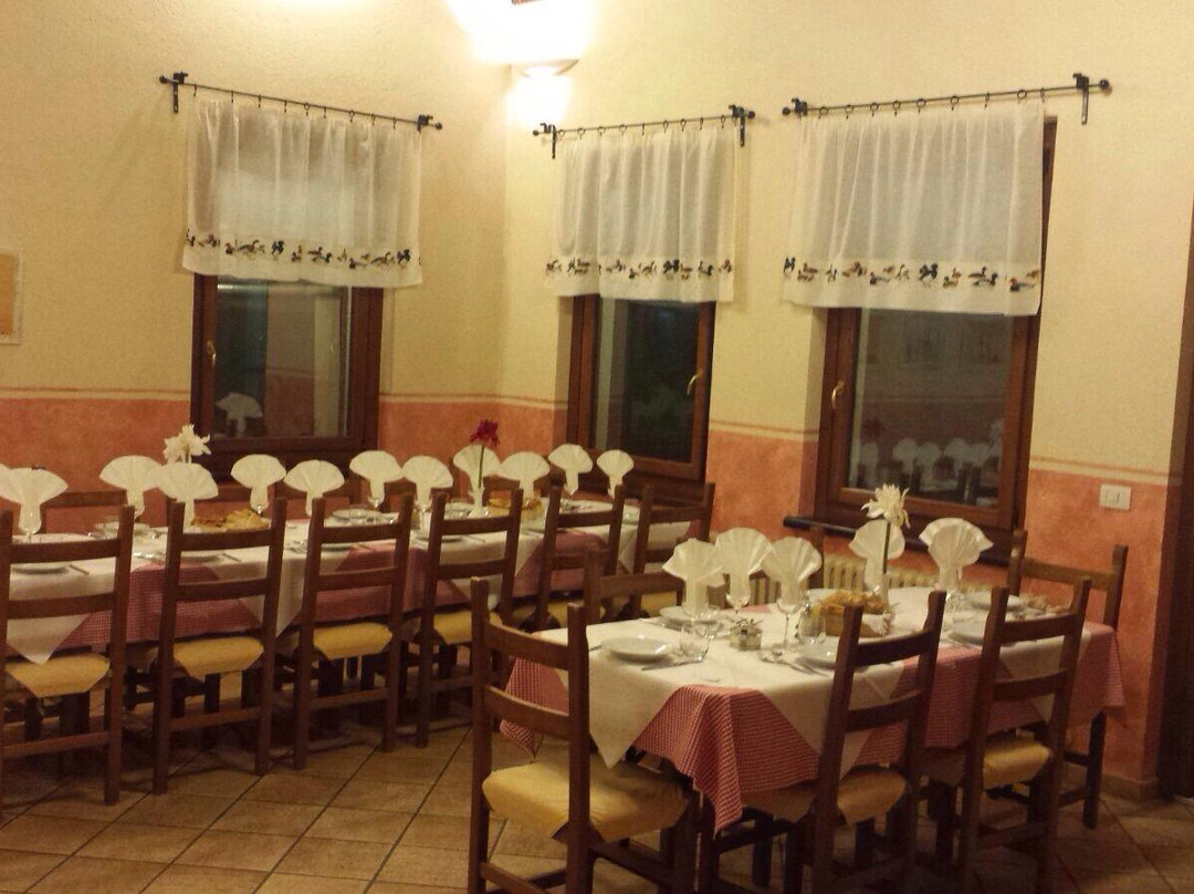 Isasca餐馆和美食-Casolare Rosa