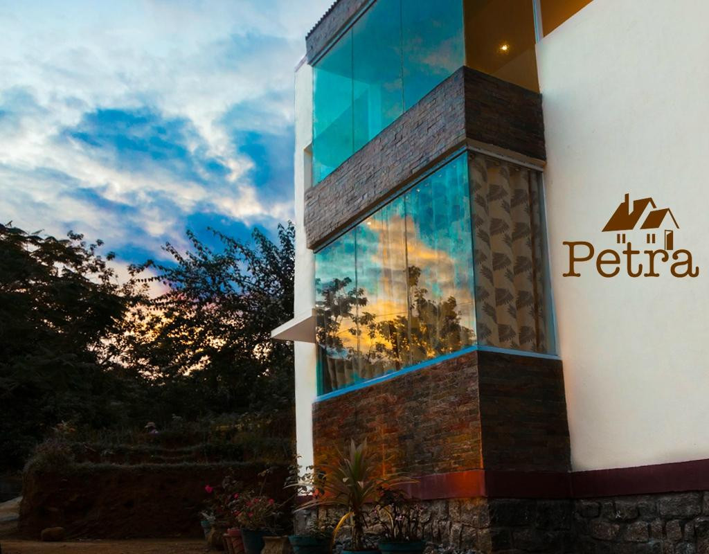 Valparai酒店住宿-Petra Family Guest House