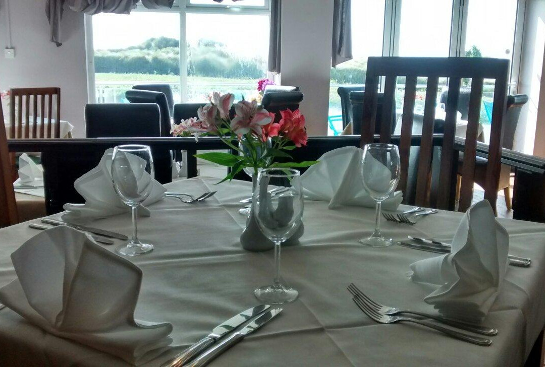 Castel餐馆和美食-Grande Rocques Bistro