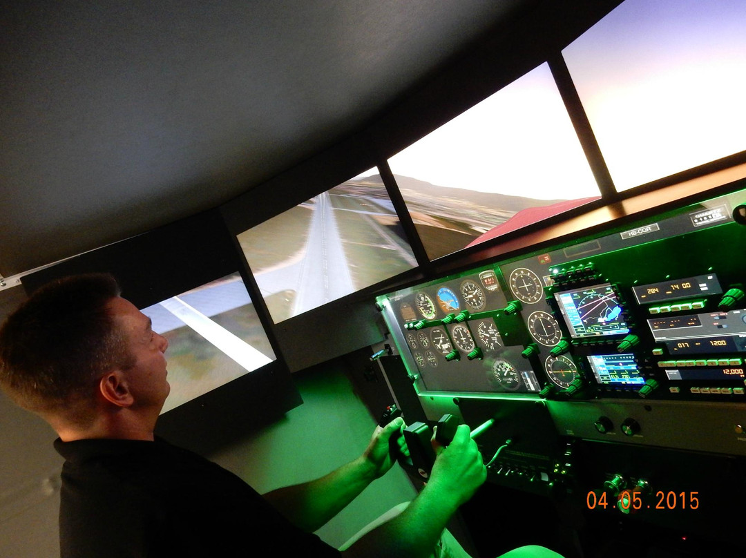 Zulu Flight Training景点图片