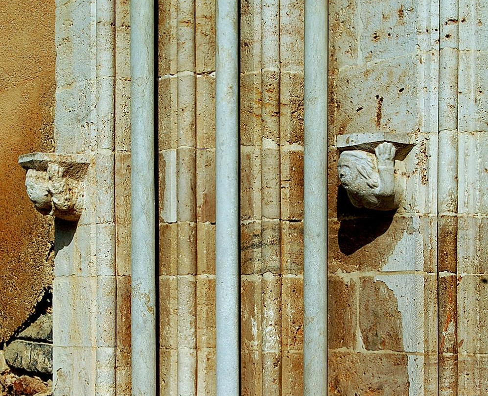 Iglesia de La Sangre景点图片