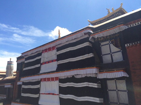 南尼寺-康马县必去景点