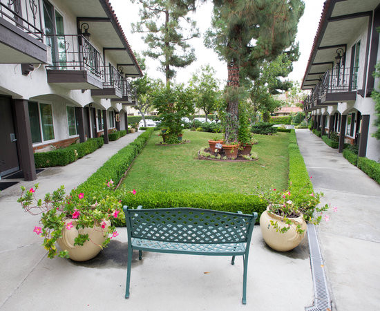 Laguna Woods酒店住宿-拉古娜山洛奇酒店