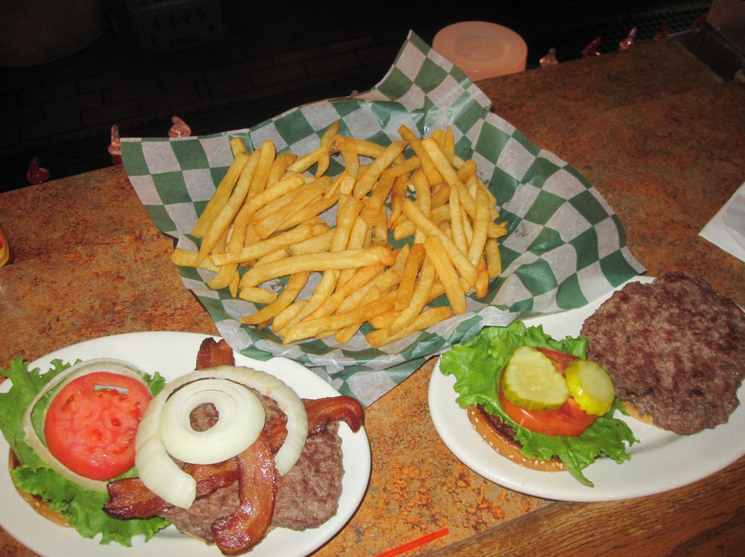 Oak Grove餐馆和美食-Maxx Bar & Grill