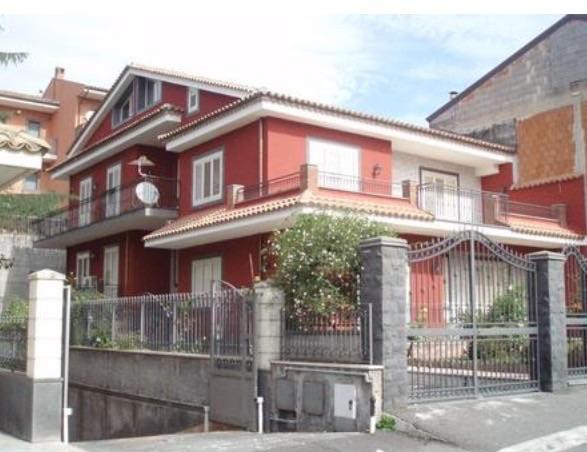 Belpasso酒店住宿-The Sun Land