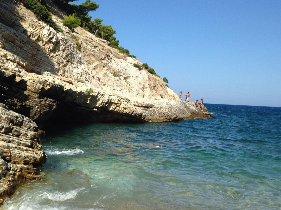 Cala della Pergola-维耶斯泰必去景点