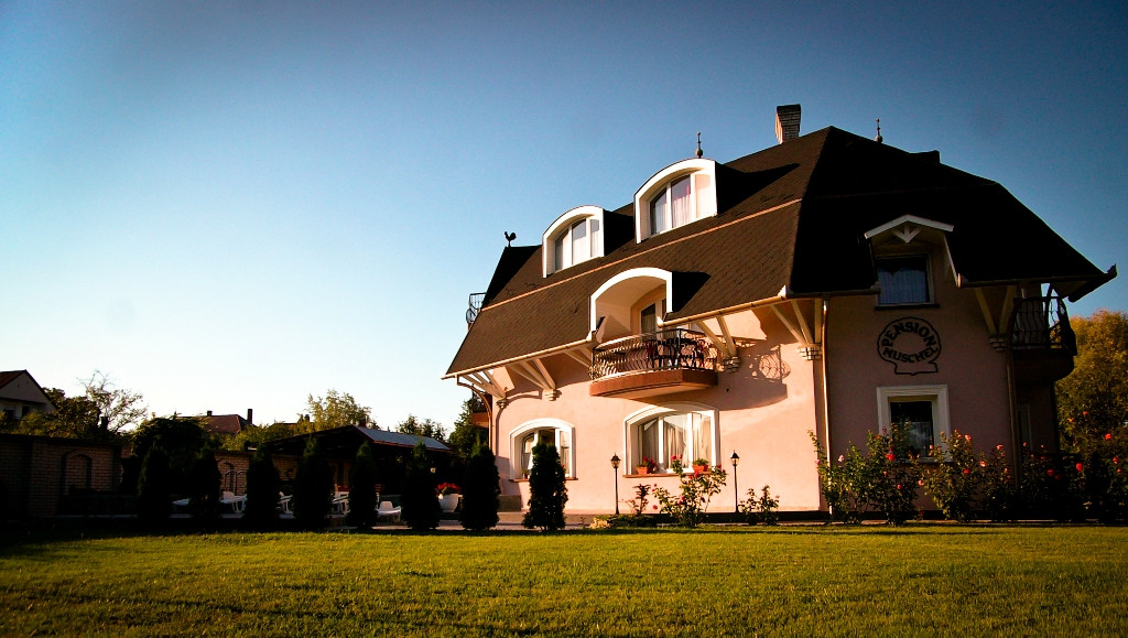 凯斯特海伊酒店住宿-Muschel Hotel Balaton