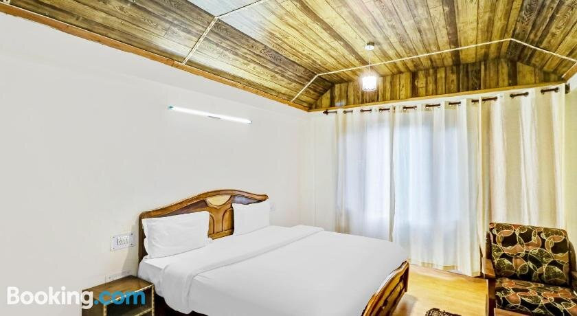OYO G K Guest House