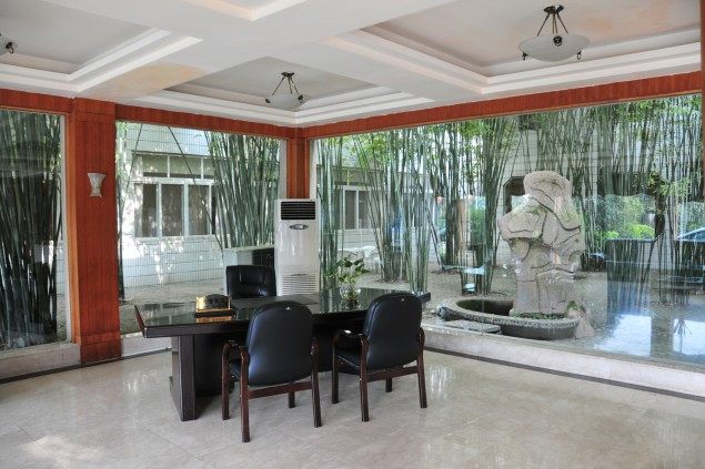 金紫荆酒店主图