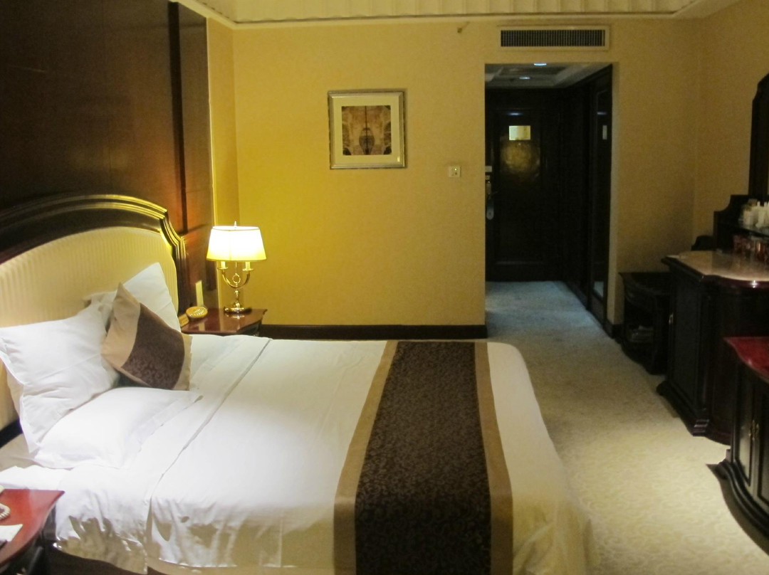 黄河大酒店主图