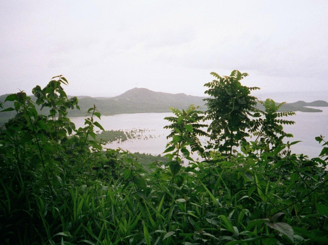 Sokehs Rock景点图片