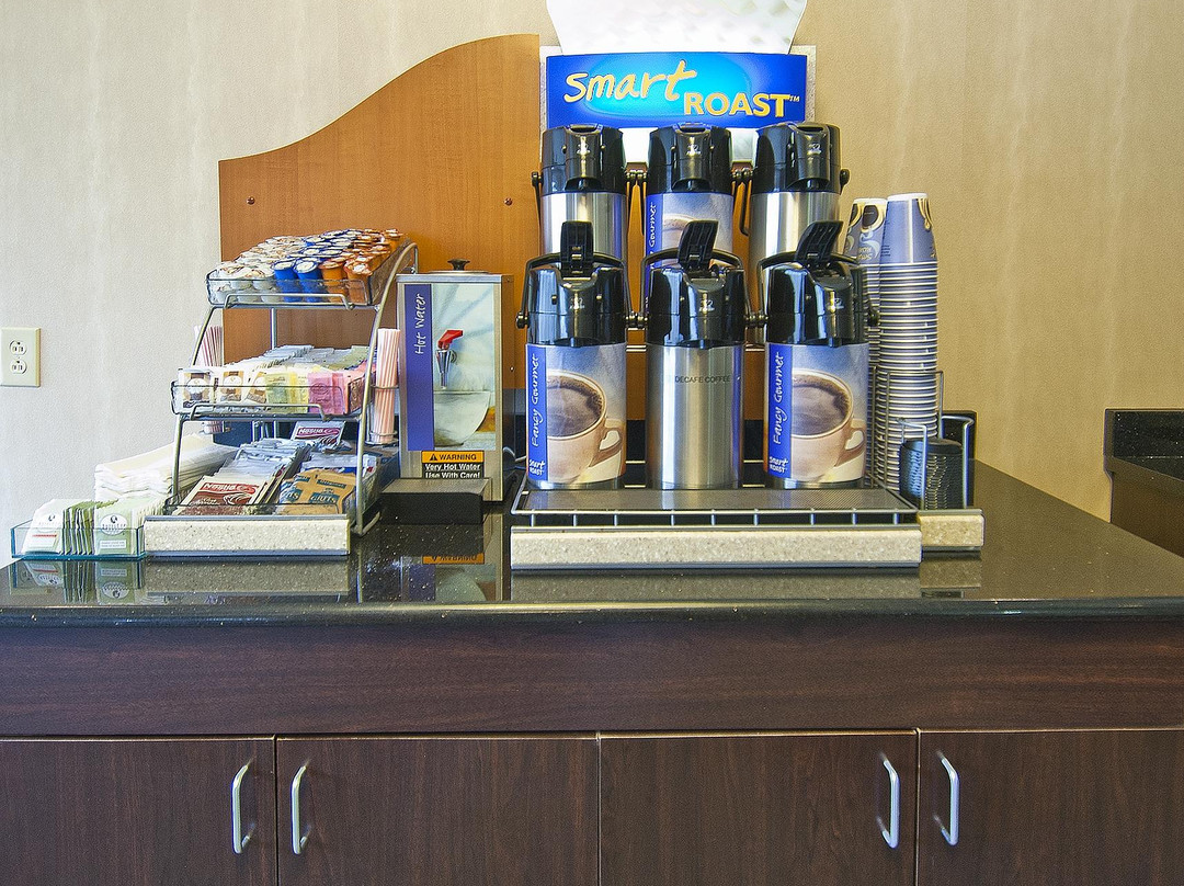 Holiday Inn Express & Suites Jackson/Pearl Intl Airport by IHG