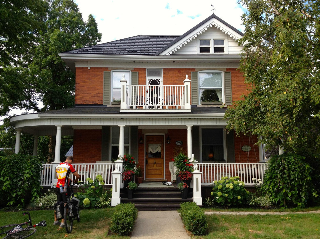 Silken Retreat主图