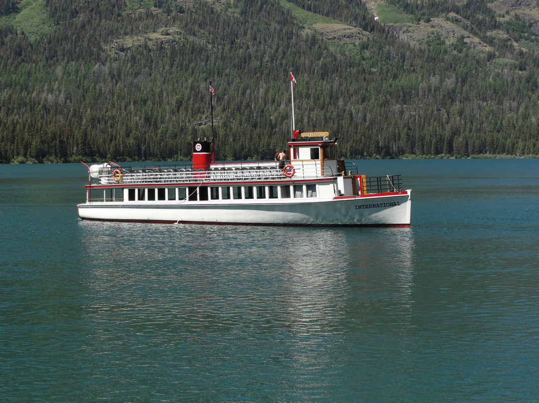 Waterton Shoreline Cruise Co.景点图片