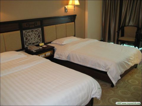 南京汉庭北京东路店-客卧