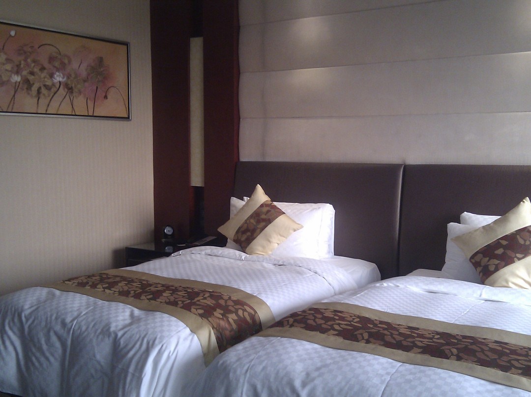 舟山财富君廷大酒店主图