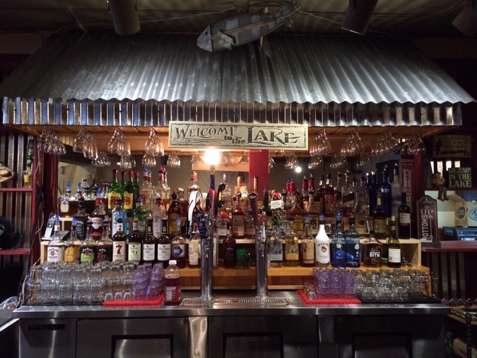 Nalcrest餐馆和美食-The Crooked Bass Grill and Tavern