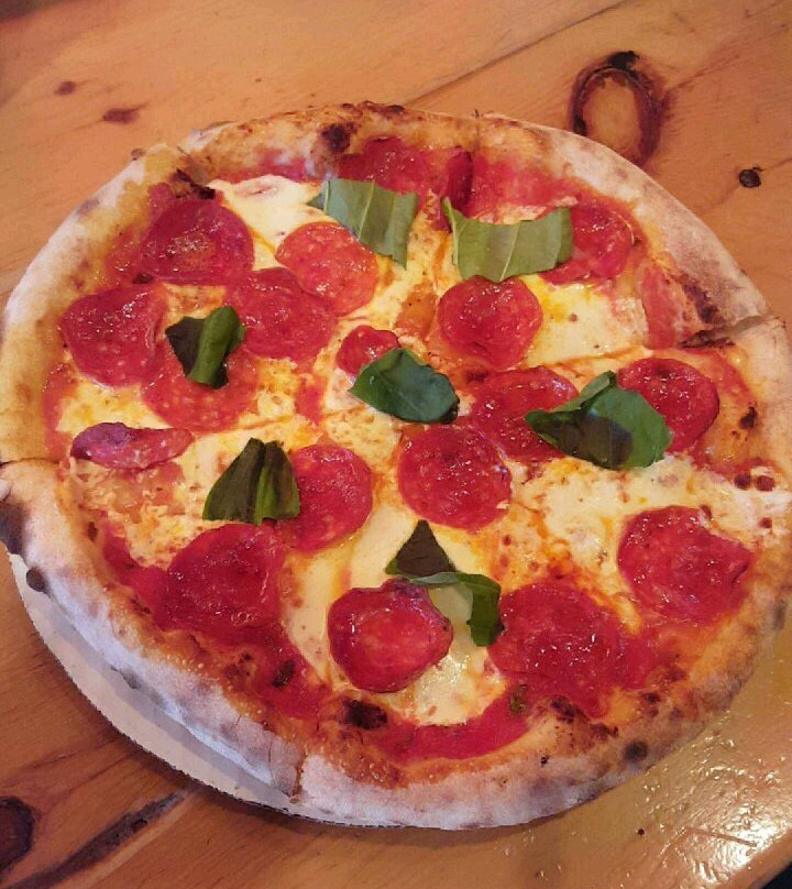 德卢斯餐馆和美食-Vitta Pizza Canal Park