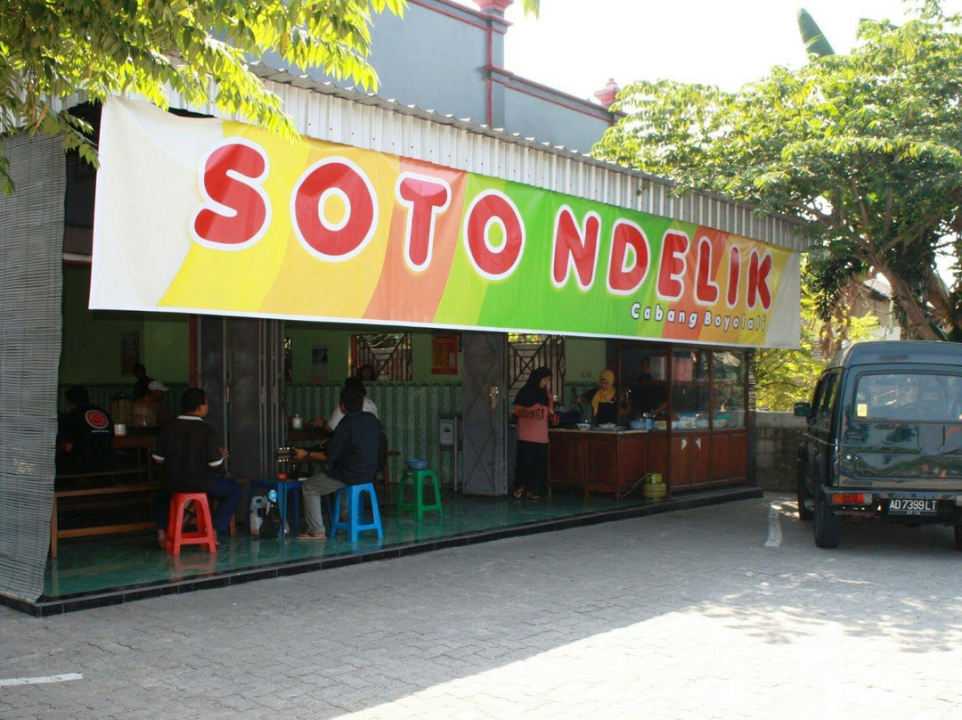 Pisangan餐馆和美食-Soto Ndelik Pamulang