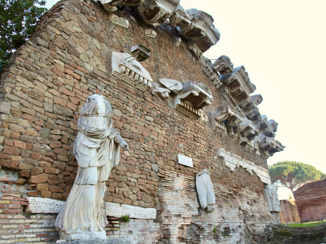 Tempio Di Roma e Augusto-Ostia Antica必去景点