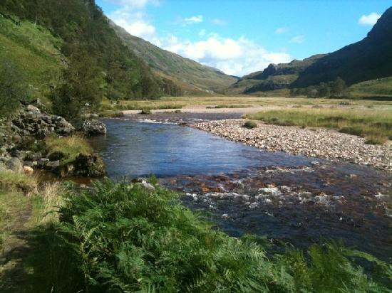 Steall Waterfall景点图片