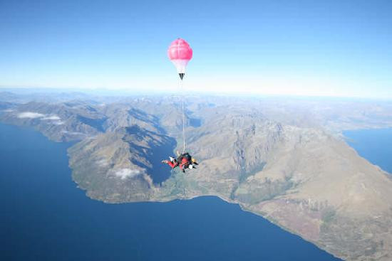 Nzone天空跳伞-皇后镇必去景点