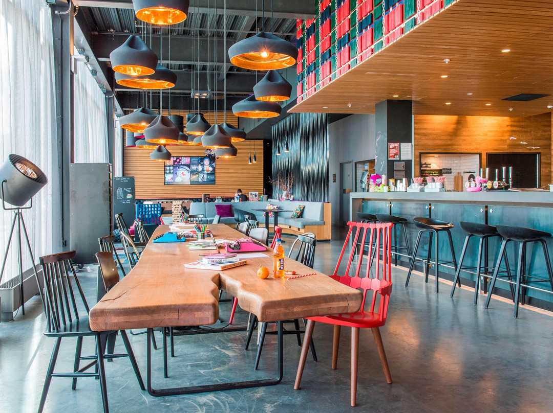 Moxy Aberdeen Airport