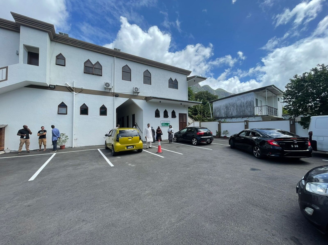 Sheikh Mohamed Bin Khalifa Mosque景点图片