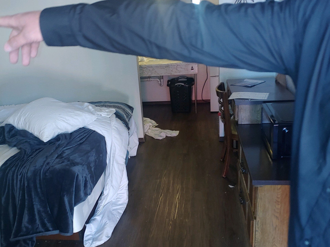 Knotty Pine Inn and Motel