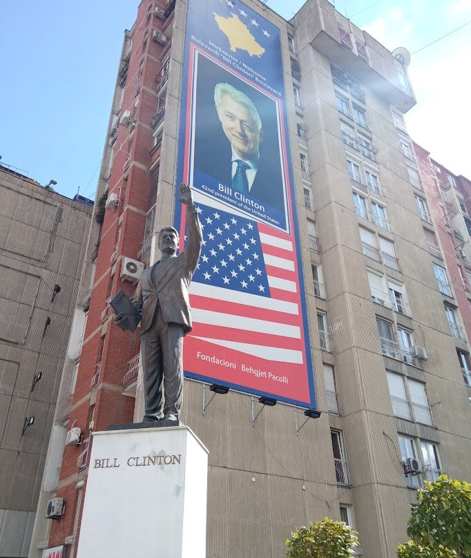 Bill Clinton Statue-普里什蒂纳必去景点