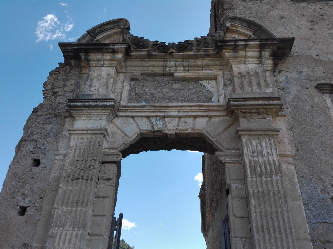 Castello Della Valle-Fiumefreddo Bruzio必去景点