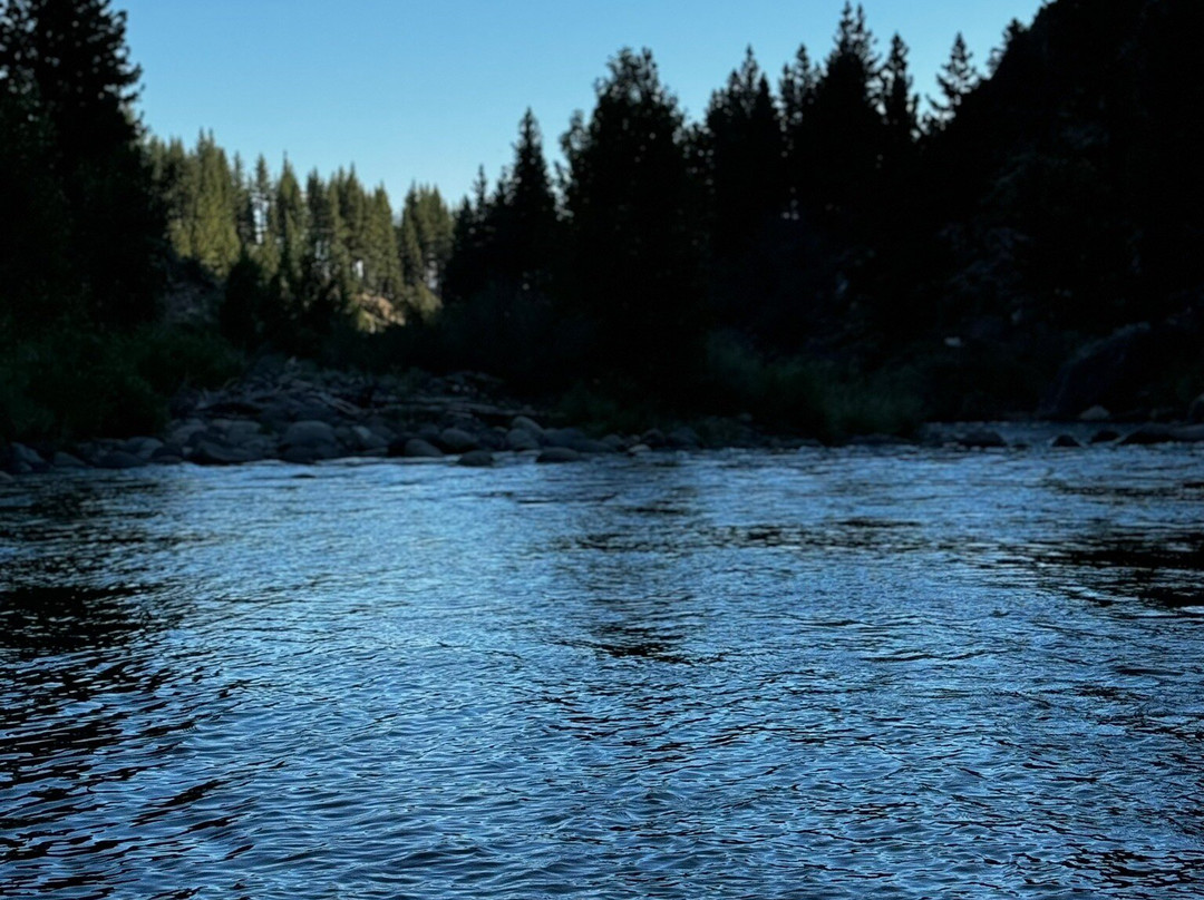 Tahoe Fly Fishing Outfitters景点图片