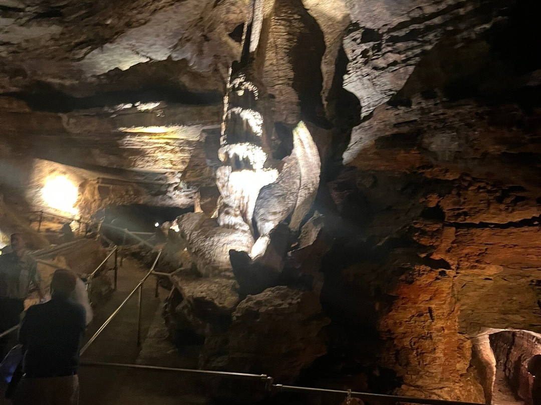 Marvel Cave-布兰森必去景点