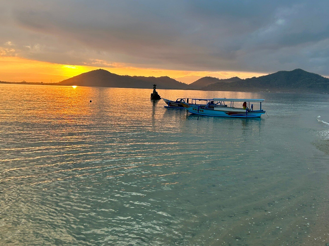 Krisna Bungalows and Restaurant主图