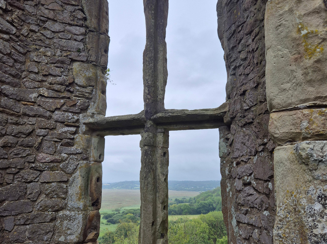 Weobley Castle景点图片