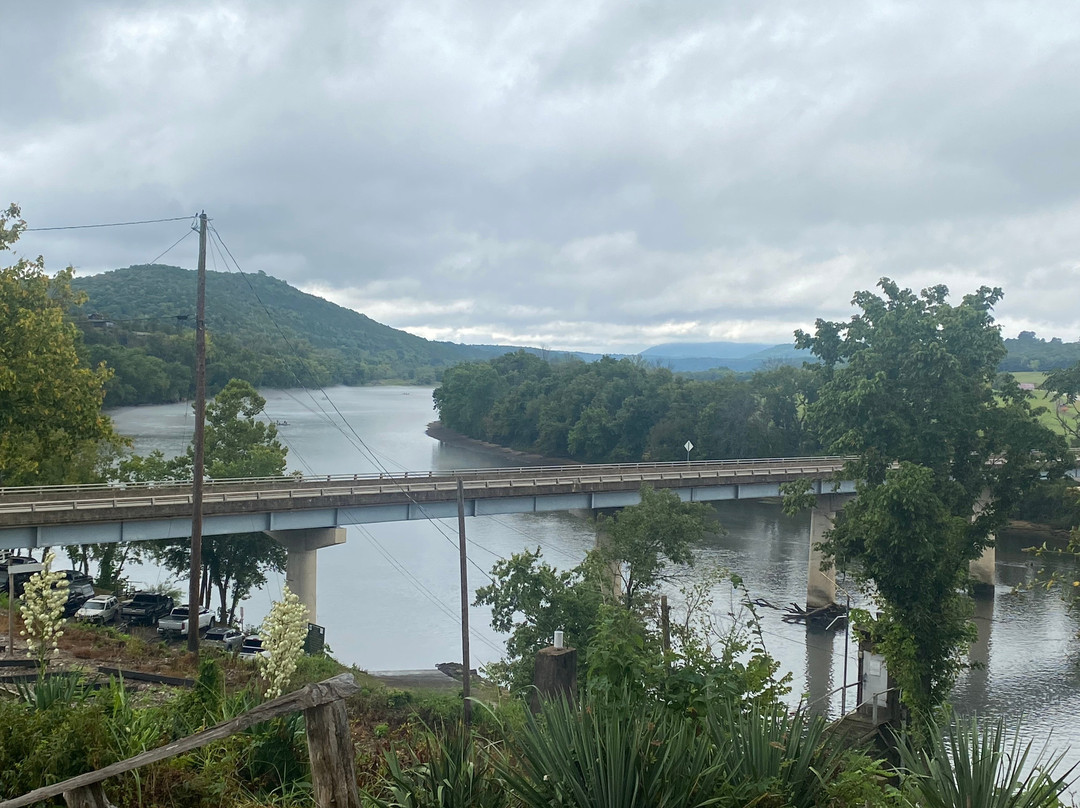 Calico Riverview Inn主图