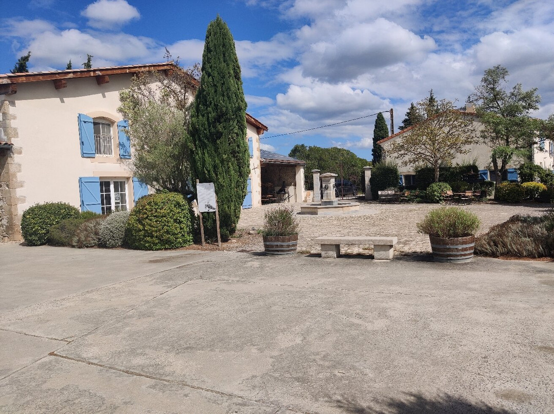 Domaine La Louviere-Malvies必去景点
