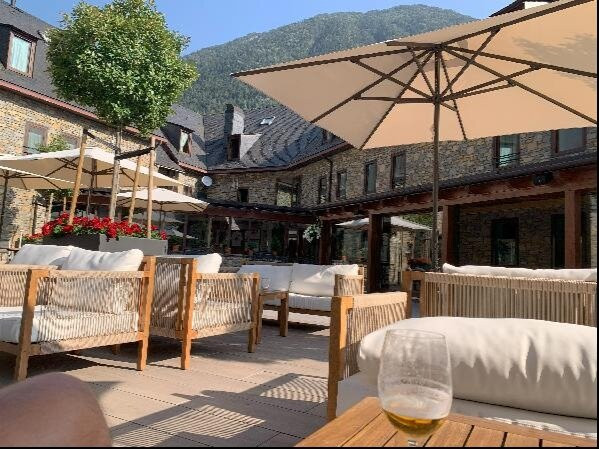 Hotel I Apartaments Vilagaros主图