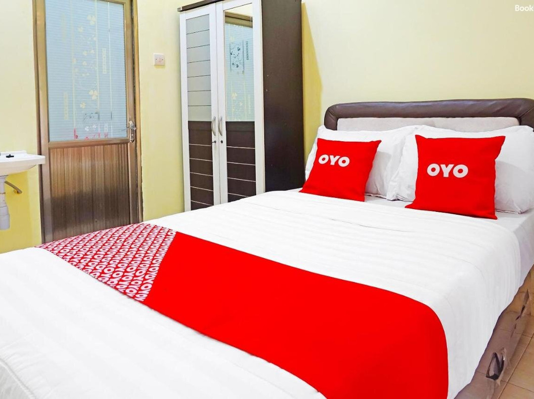 SUPER OYO 91568 Trisna Srabah Resort Homestay & Resto
