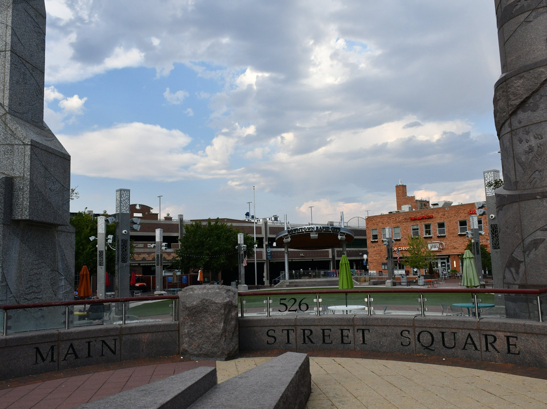 Main Street Square-拉皮德城必去景点