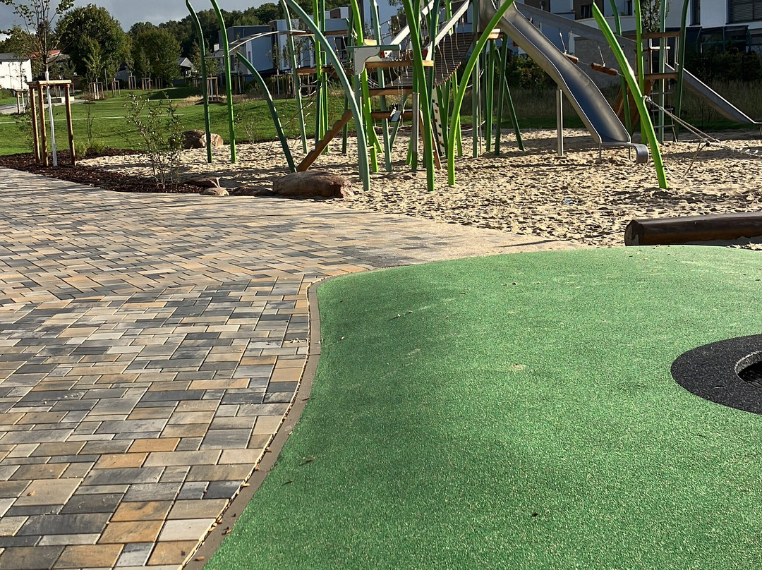 Kinderspielplatz Schwertlilienweg-沃尔夫斯堡必去景点