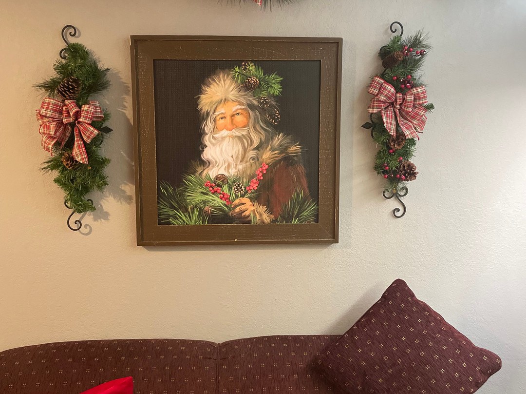 Patti's Inn & Suites主图