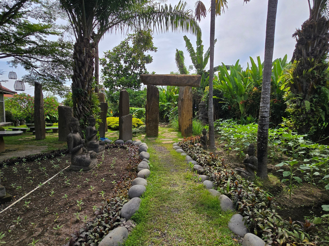 Big Garden Corner-沙努尔必去景点