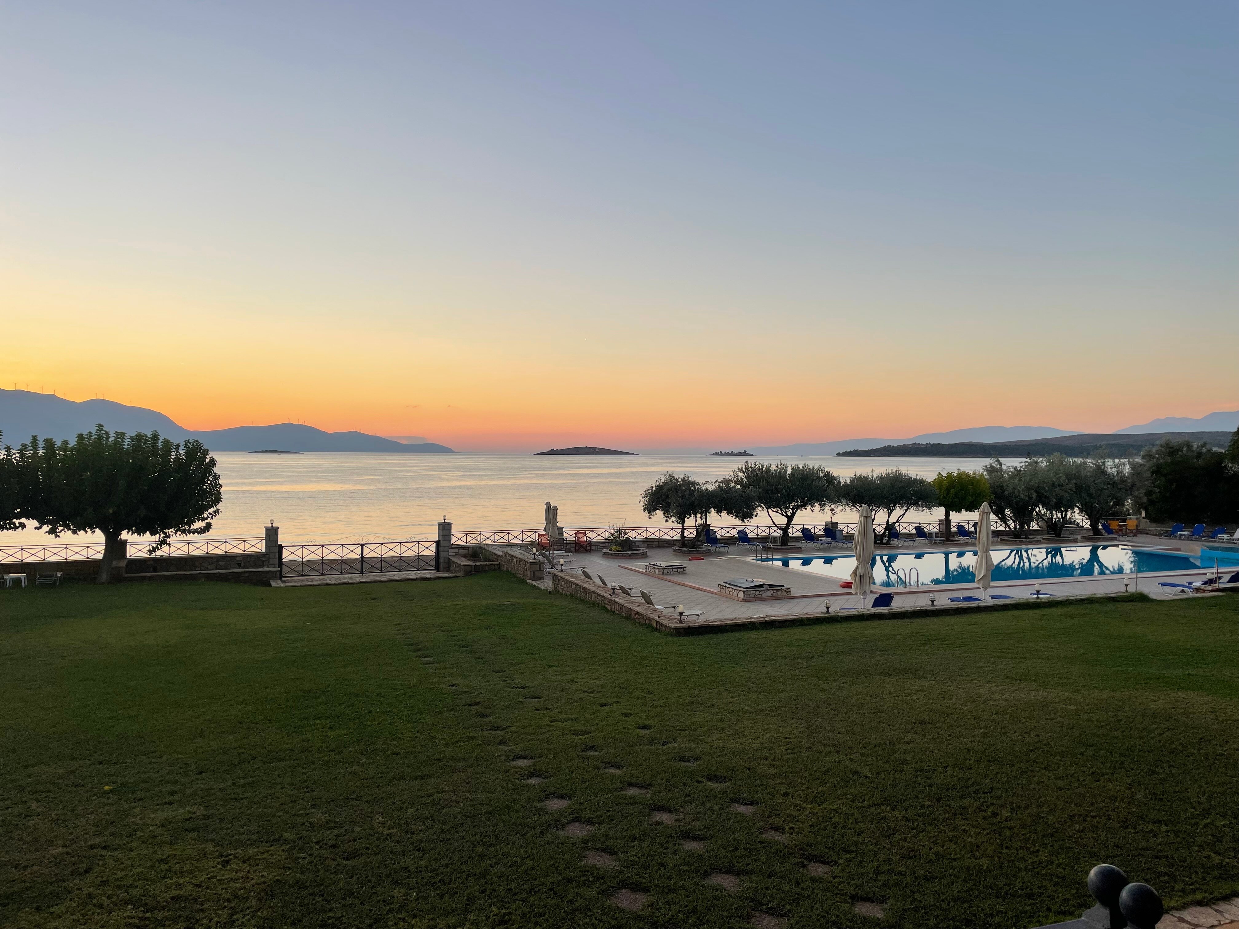 Europa Beach Hotel-官方