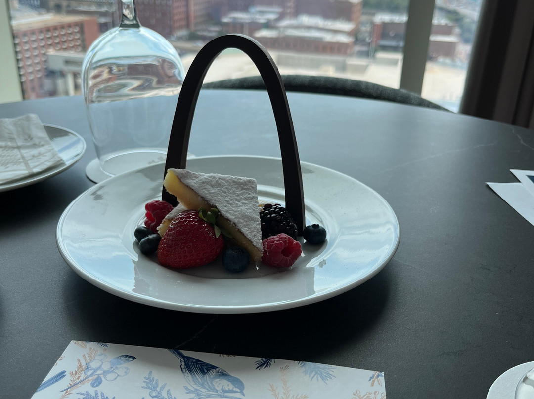 圣路易斯四季酒店主图