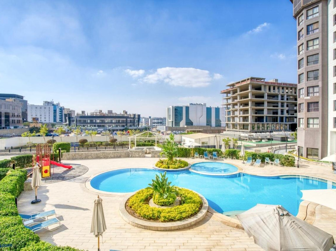 Elegant Hospitality - New Cairo With Pool Across AUC